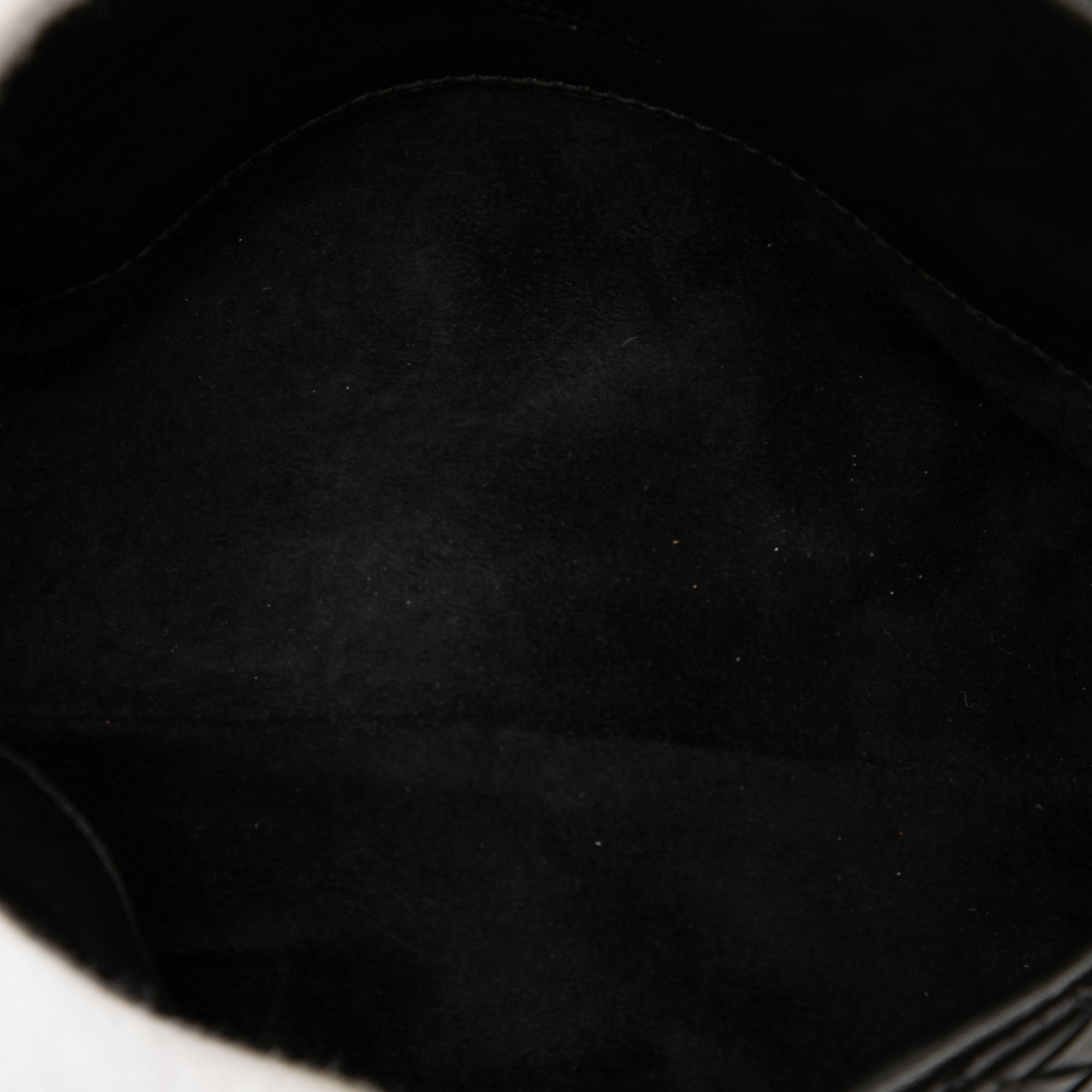 Intrecciato Flap Pouch - Image 4