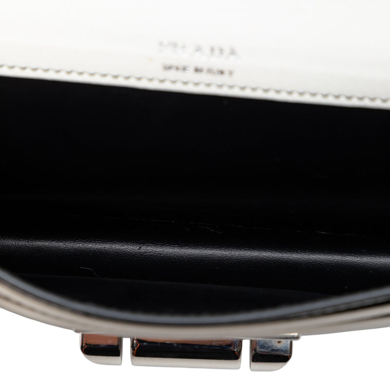 City Calf Sybille Flap Chain Crossbody - Image 4