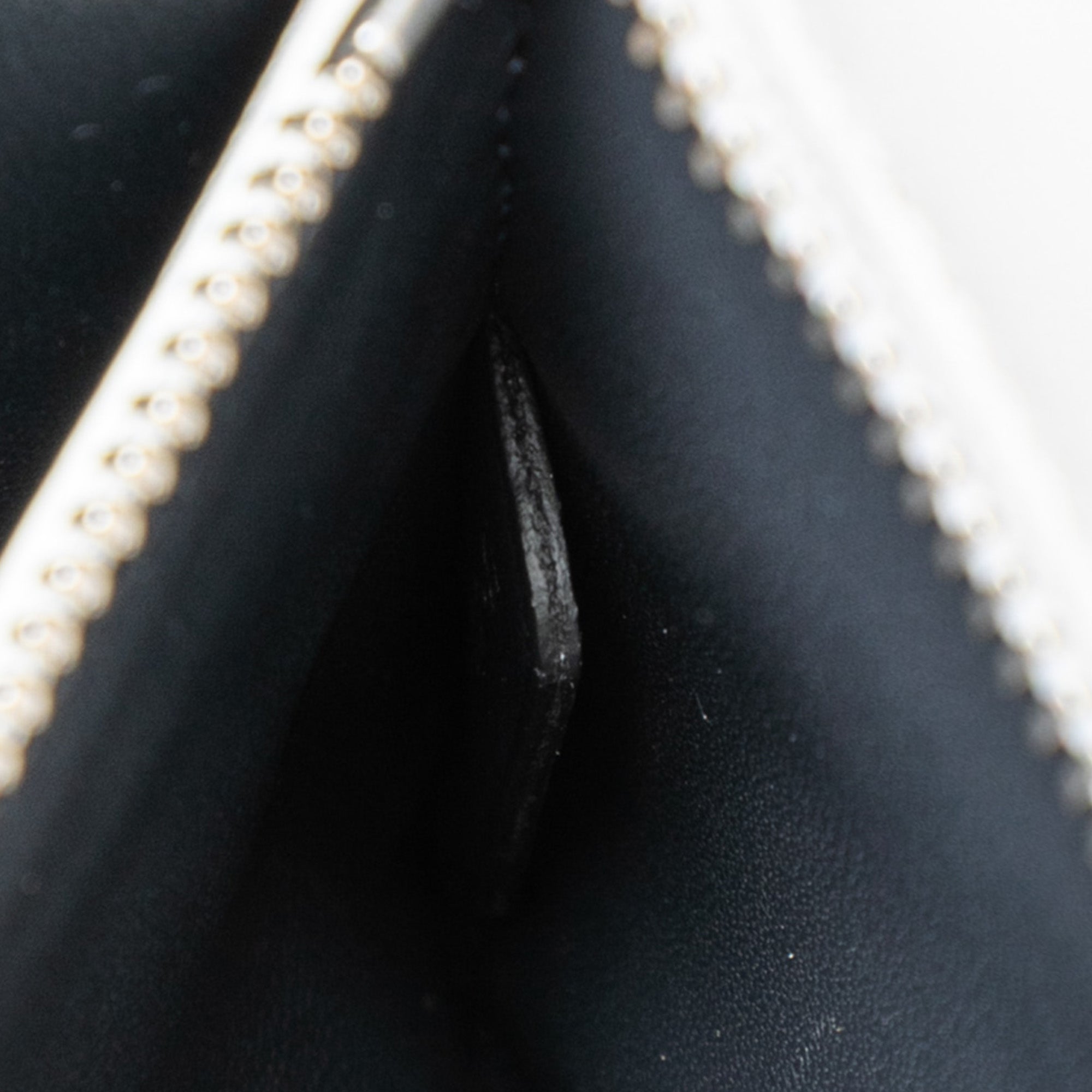 Medium Patent Microcannage Diorama Flap - Image 6