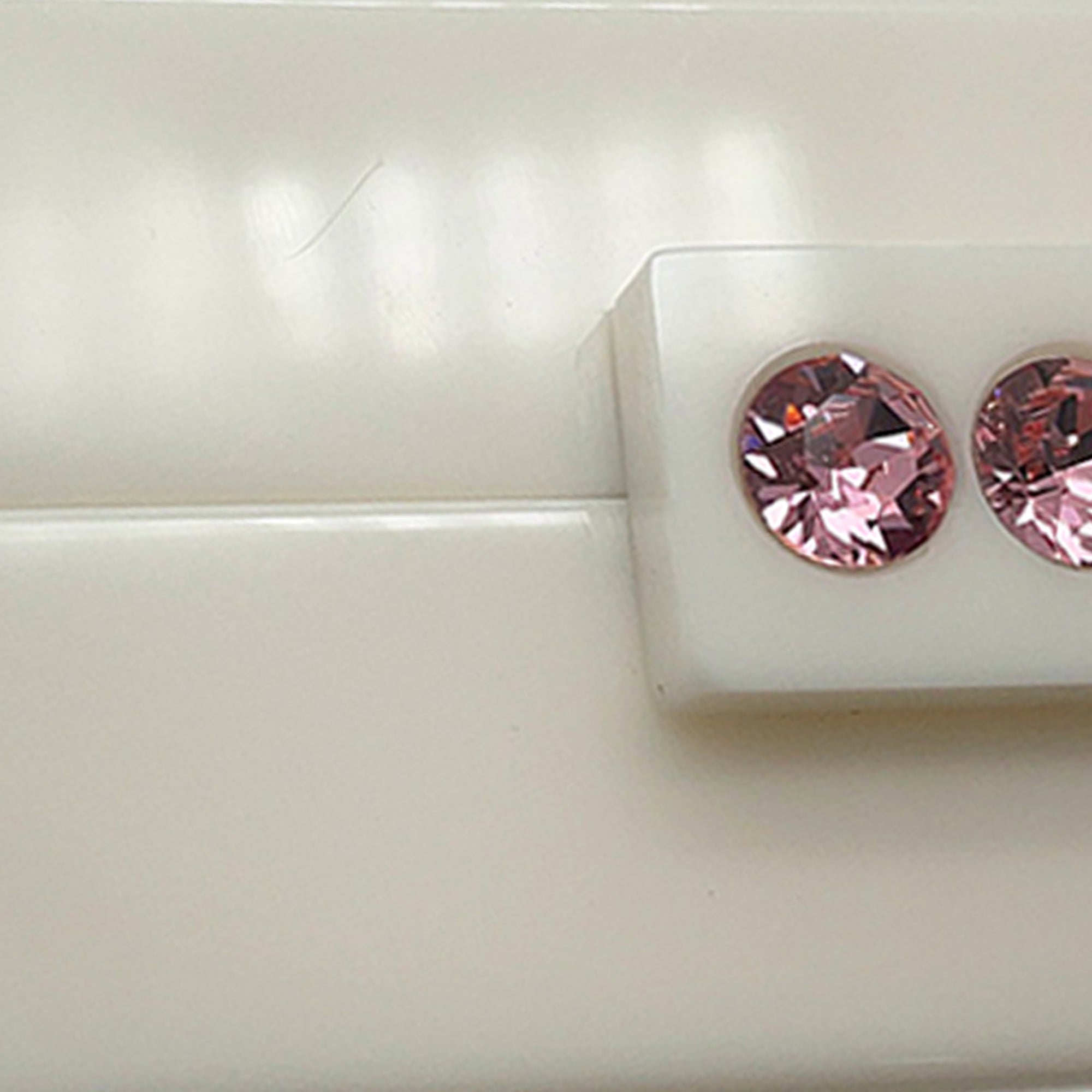 Acrylic Crystal Cat Face Box Clutch On Chain - Image 12