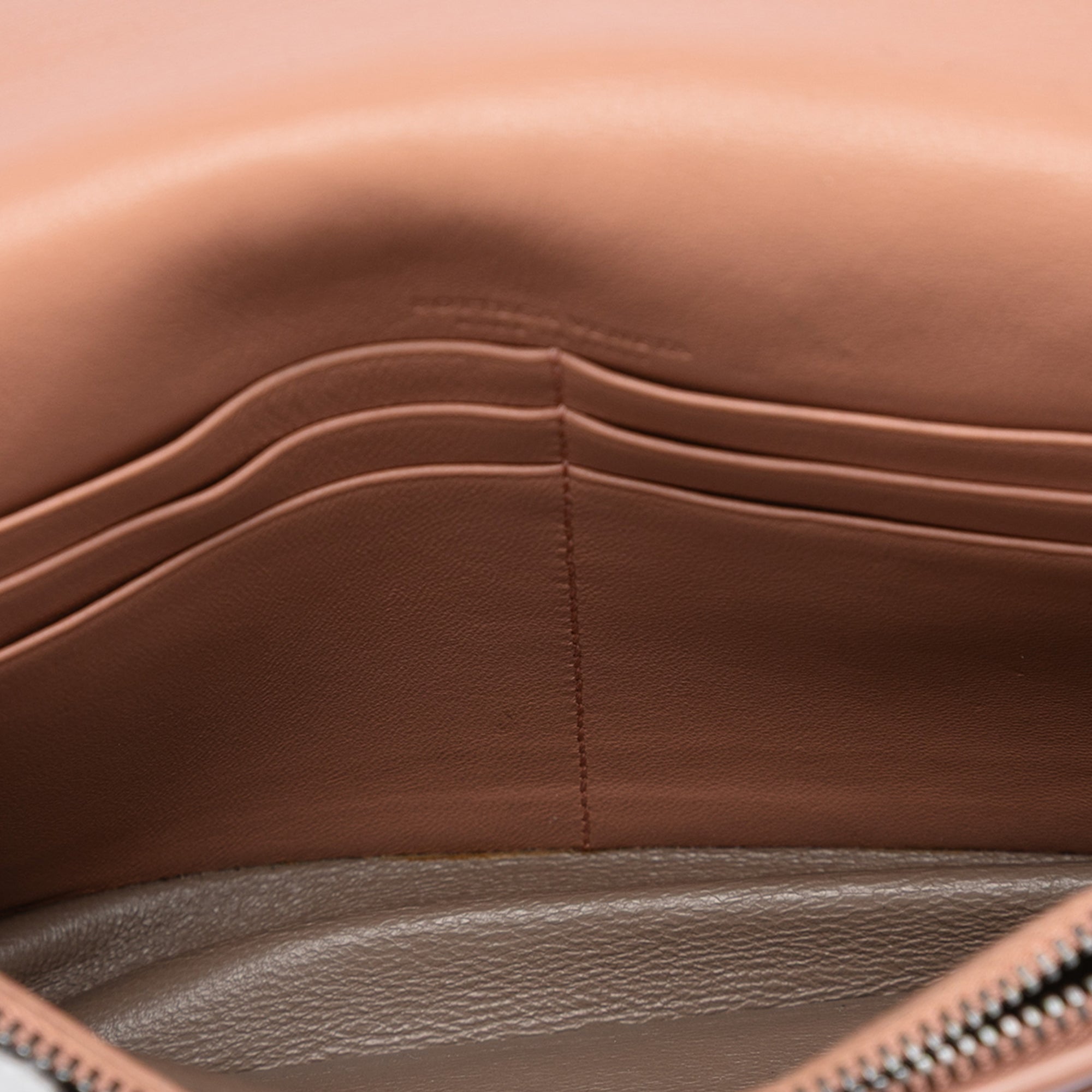 Nappa Intrecciato Wallet on Chain - Image 4