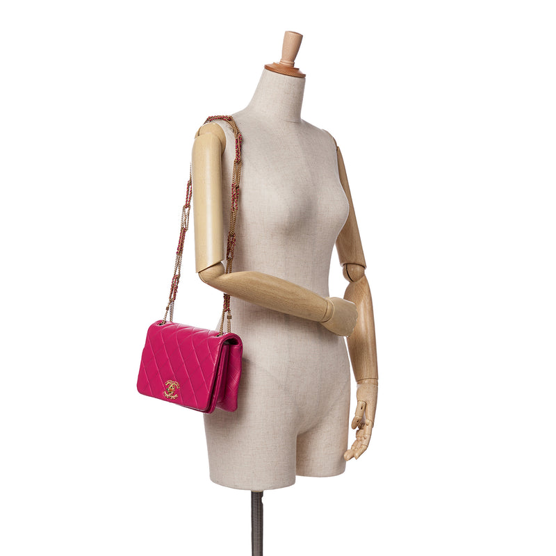 Small Quilted Lambskin On And On Chain Flap - Image 13