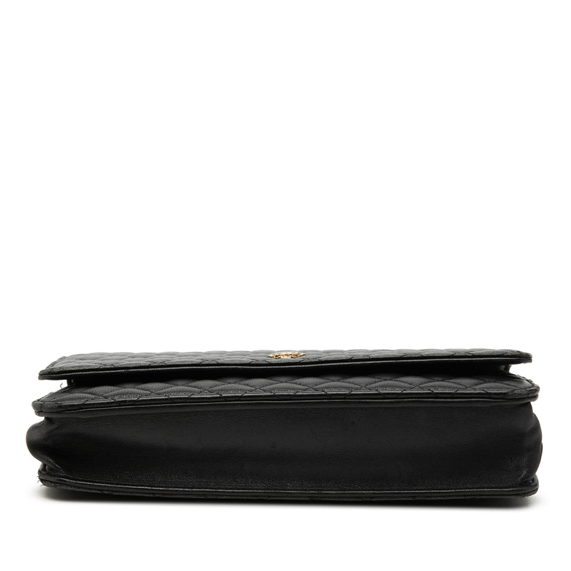 Quilted Lambskin Crest Wallet On Chain - Image 3