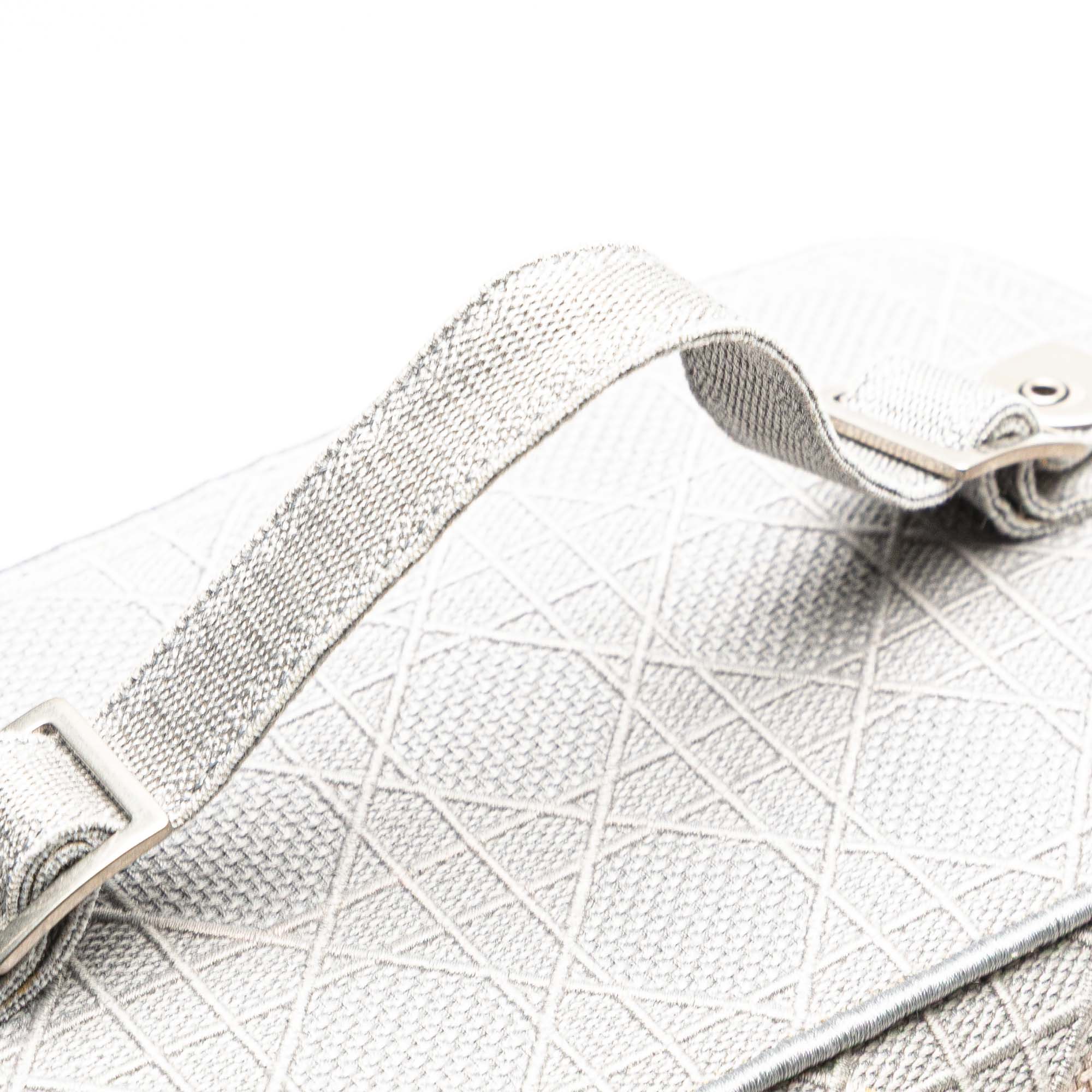 Canvas Cannage Diortravel Vanity Case - Image 10