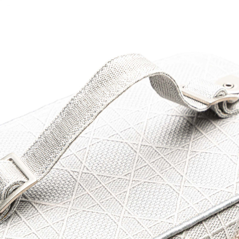 Canvas Cannage Diortravel Vanity Case - Image 10