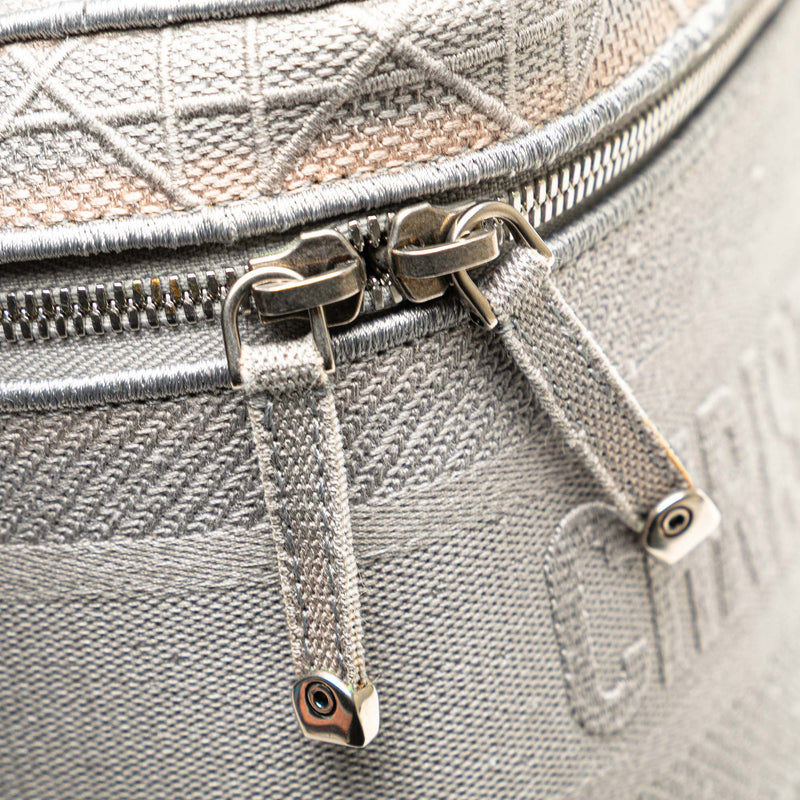 Canvas Cannage Diortravel Vanity Case - Image 8