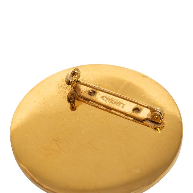 CC Gold Plated and Enamel Round Brooch - Image 3