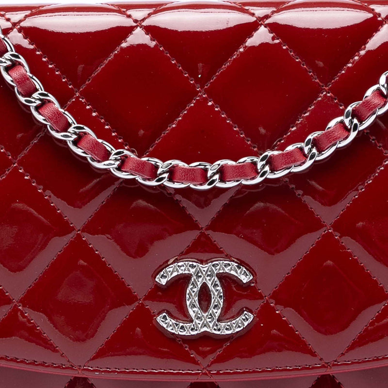 CC Quilted Patent Brilliant Wallet On Chain - Image 6