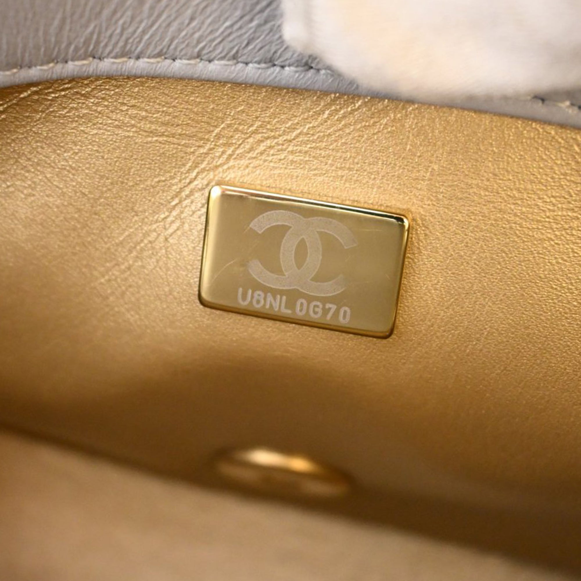 Mini Square Classic Lambskin Pearl Crush Single Flap - Image 6