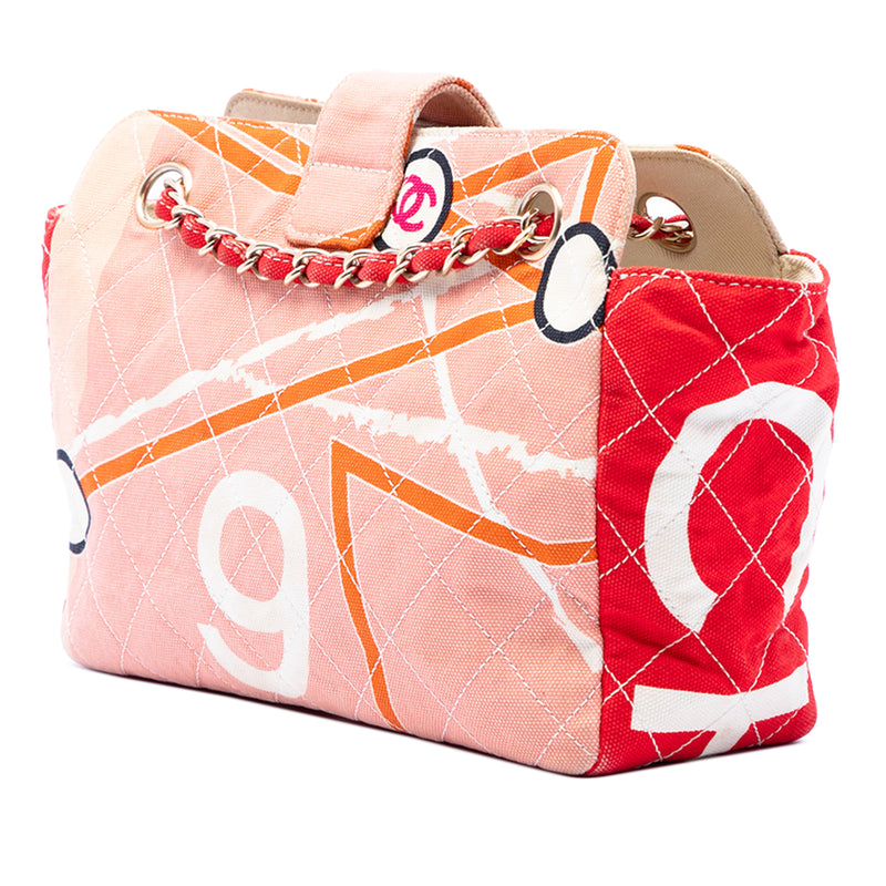 CC Quilted Printed Canvas and Sequins Arc De Triomphe Shoulder Bag - Image 2
