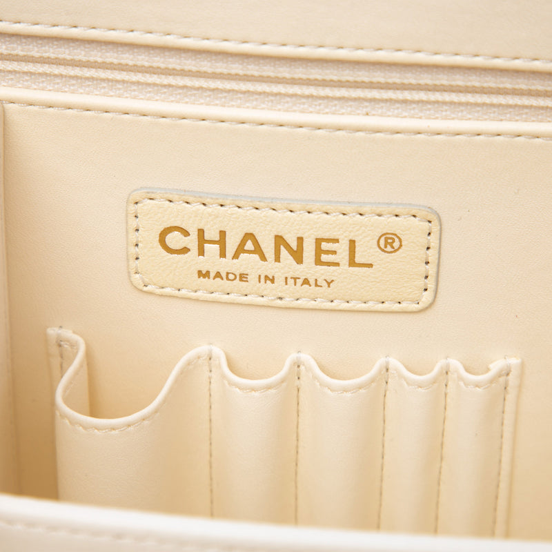 CC Quilted Glazed Calfskin Vanity Case - Image 5