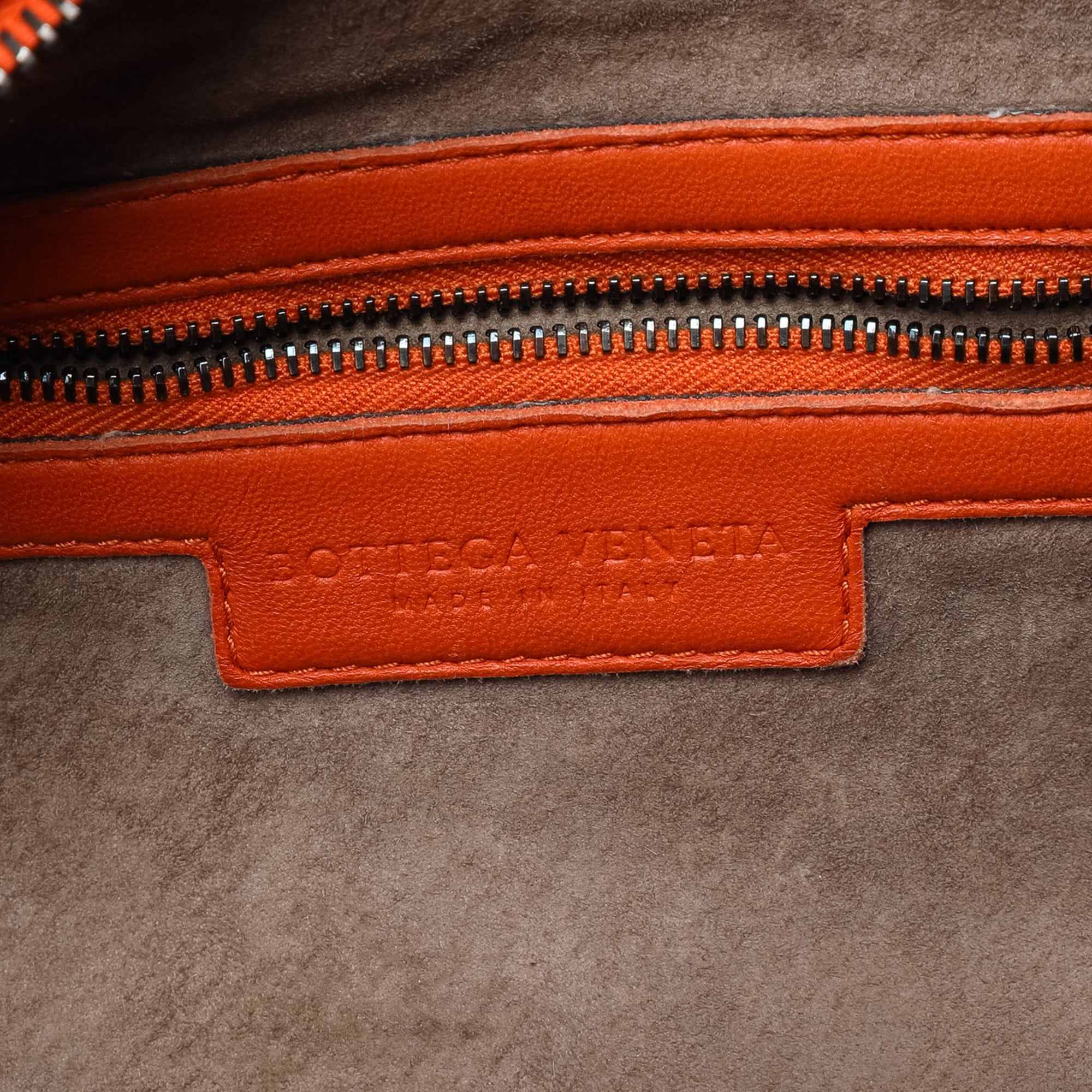 Medium Nappa Intrecciato Fuzzy Veneta Hobo - Image 5