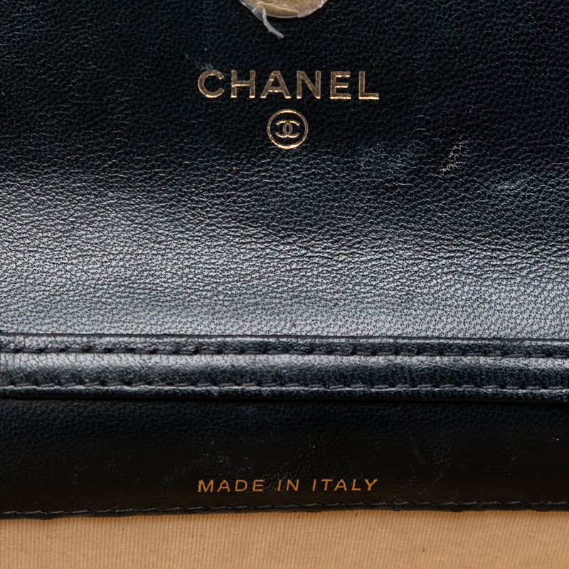 Mini Lambskin Pearl Crush Clutch with Chain - Image 5
