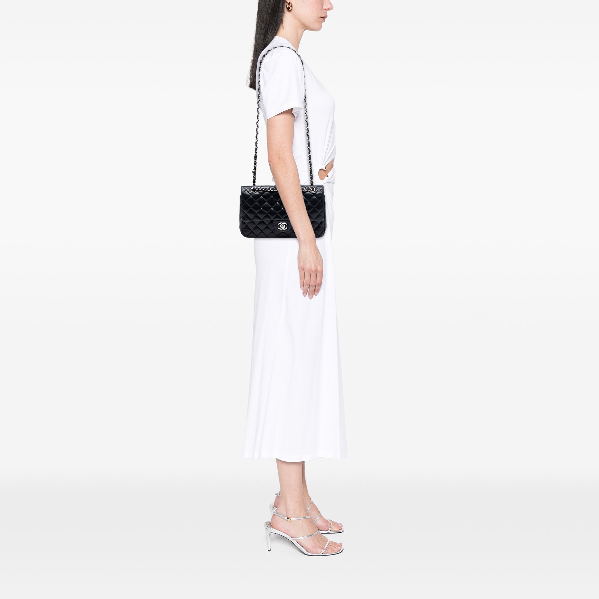 Medium Classic Lambskin Double Flap - Image 7