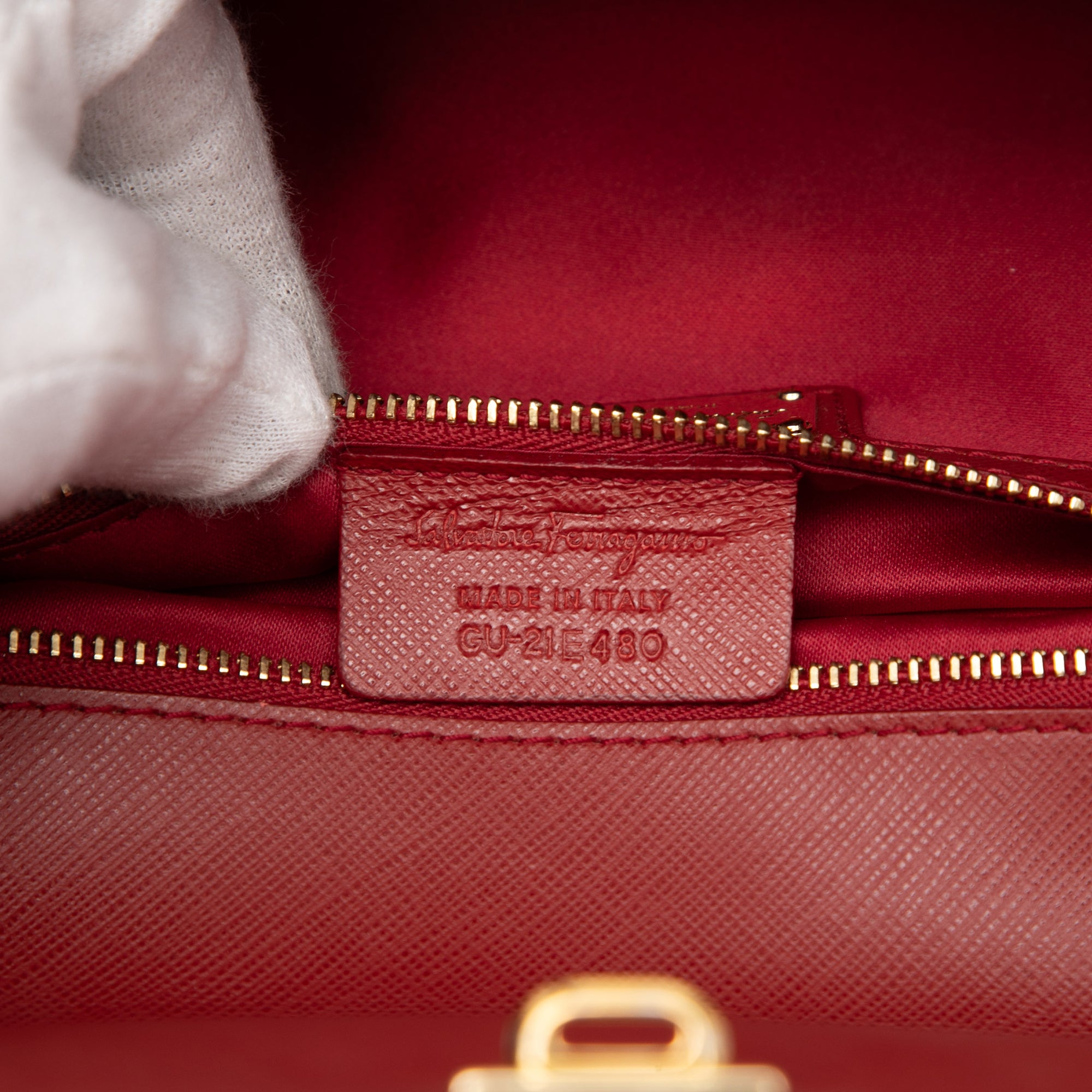 Medium Leather Vara Ginny Crossbody - Image 6