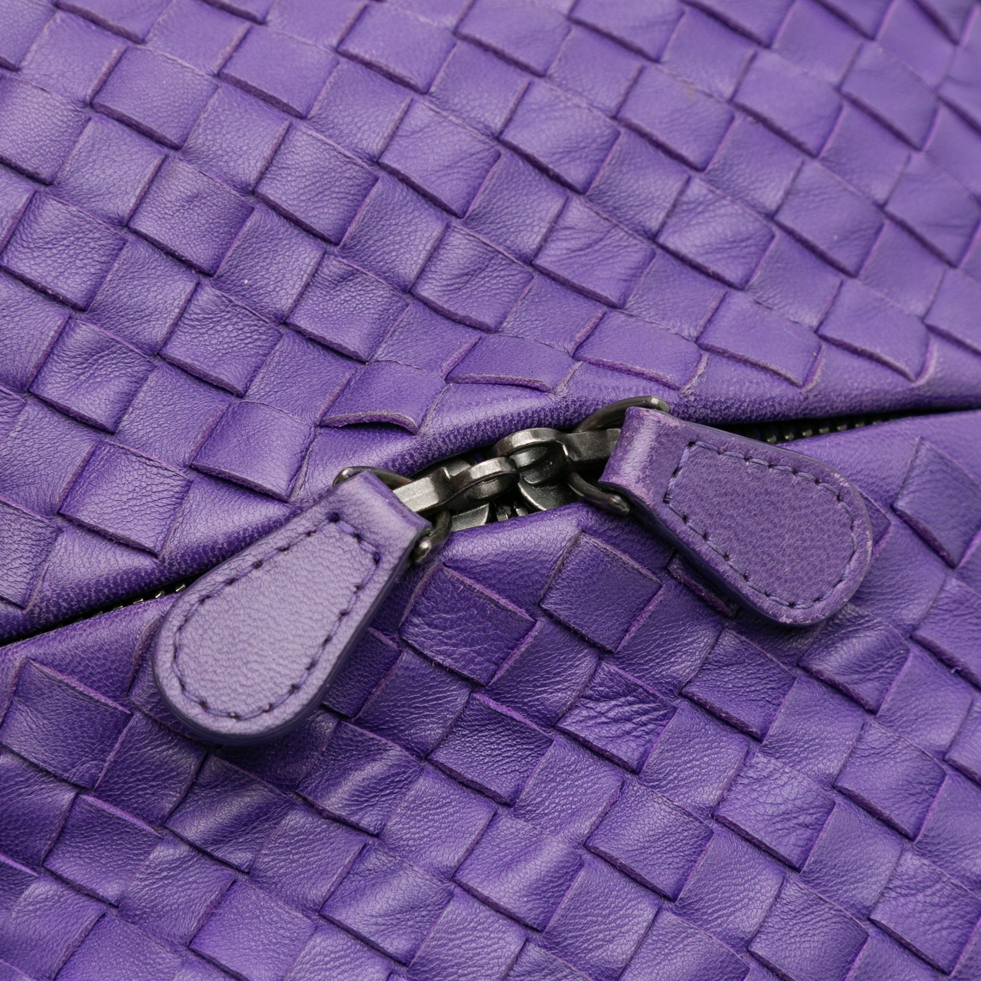Nappa Intrecciato Cube Crossbody - Image 8