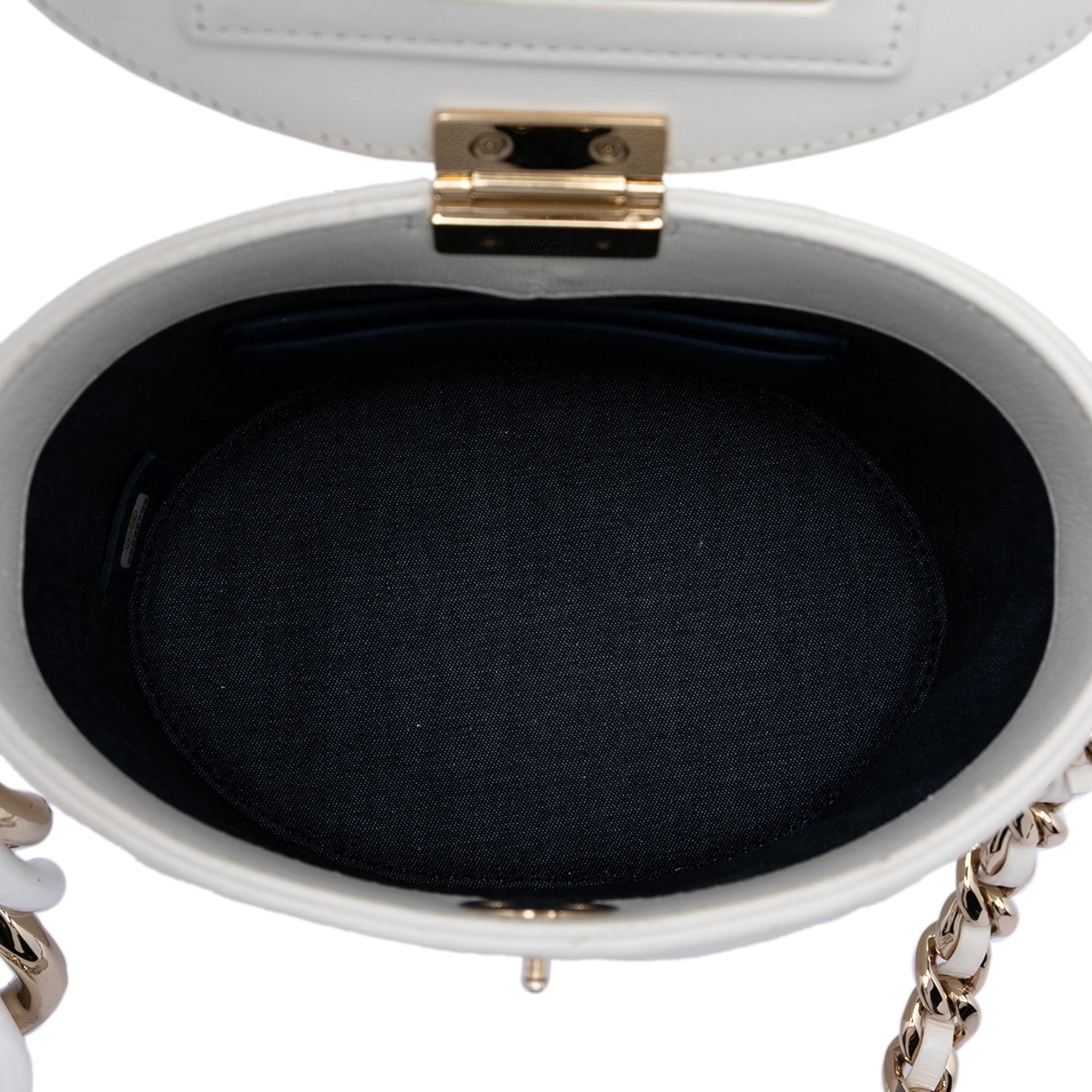 CC Lambskin Elegant Chain Vanity Case - Image 4