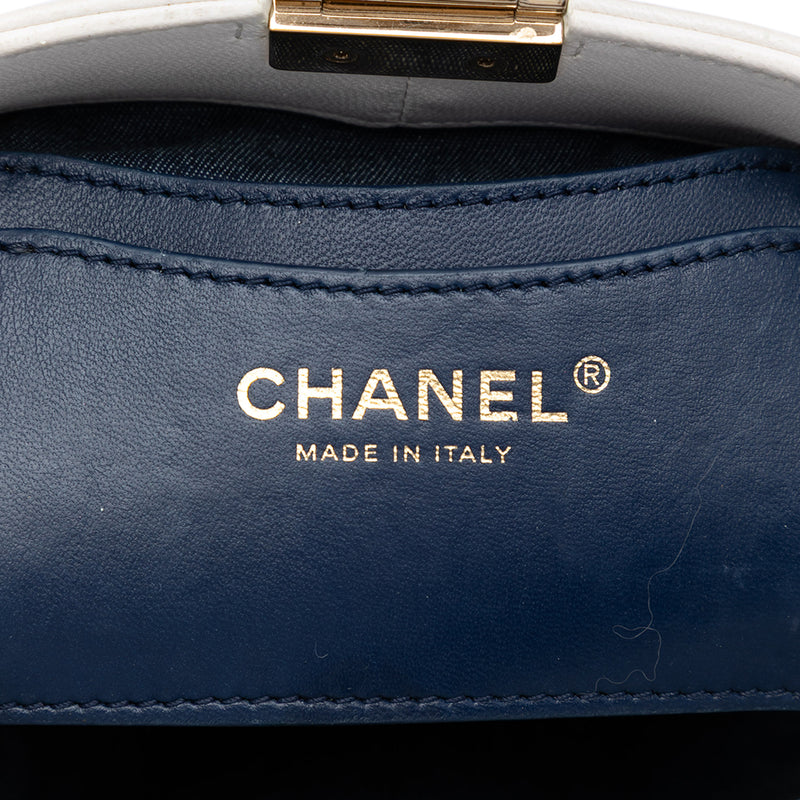 CC Lambskin Elegant Chain Vanity Case - Image 5
