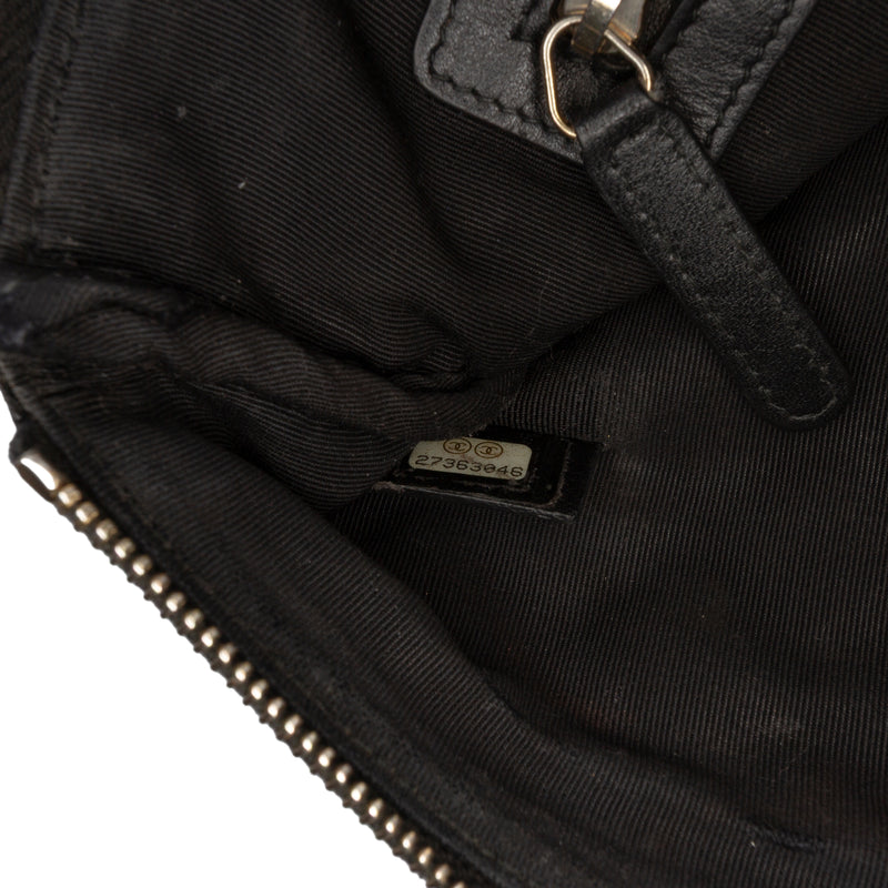 Medium Quilted Caviar Boy O Case Clutch - Image 6