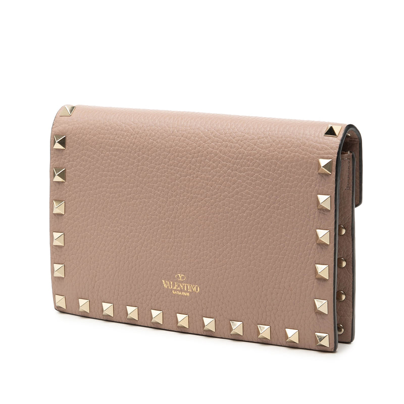 Pebbled Calfskin Rockstud Envelope Wallet on Chain - Image 2
