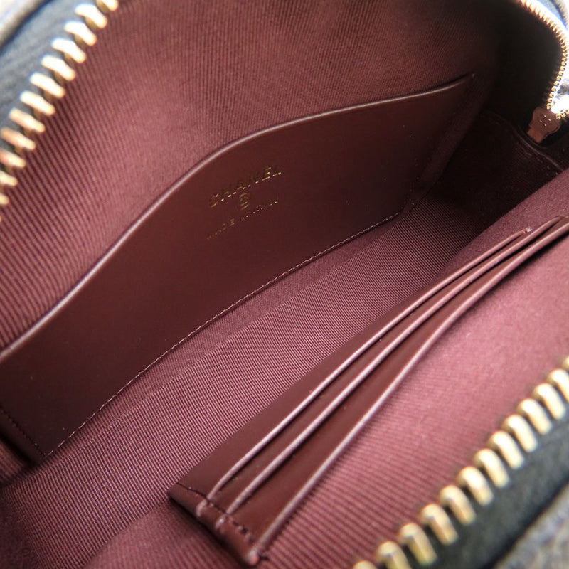 CC Quilted Caviar Camera Bag - Image 4