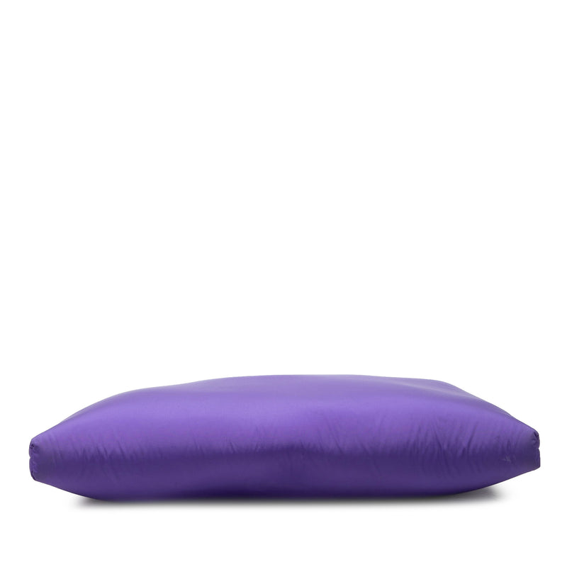 Tessuto Padded Zip Clutch - Image 3