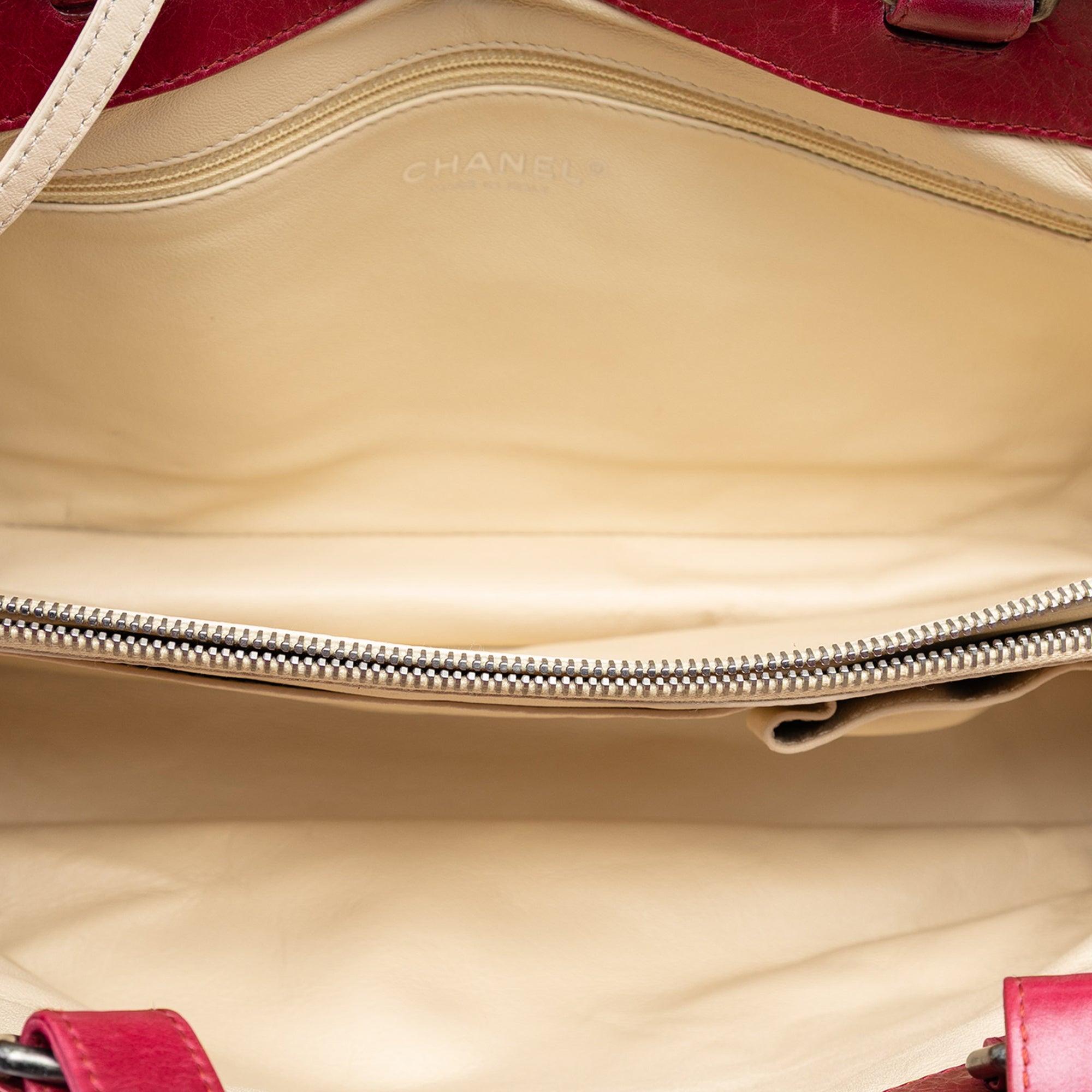 Quilted Glazed Calfskin Convertible Boy Top Handle Bag - Image 4