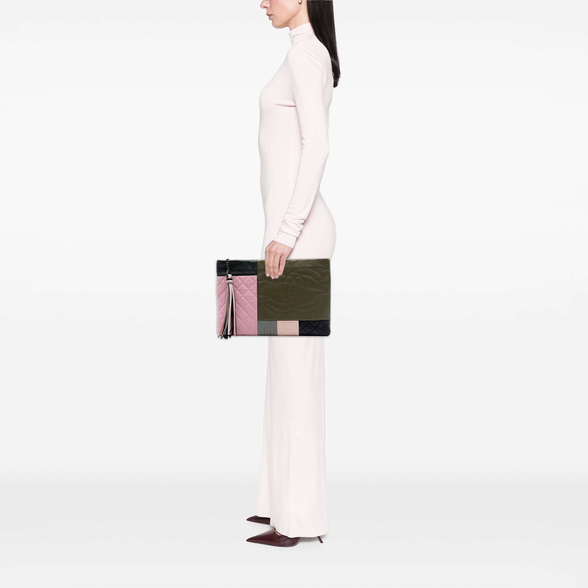 Large Lambskin Colorblock Patchwork O Case - Image 6