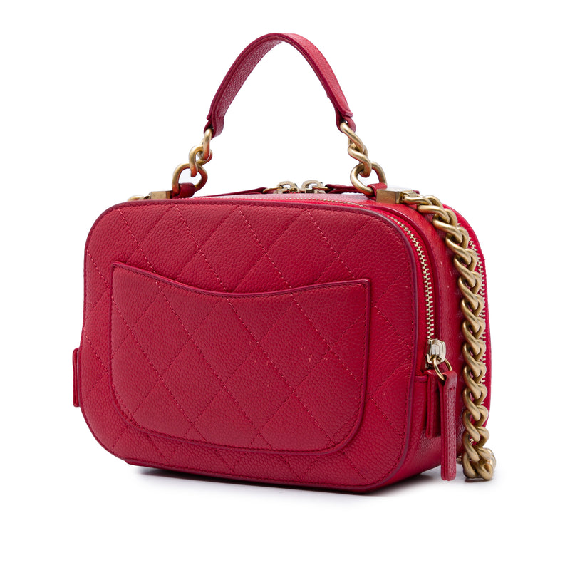 Small CC Quilted Caviar Top Handle Camera Bag - Image 2