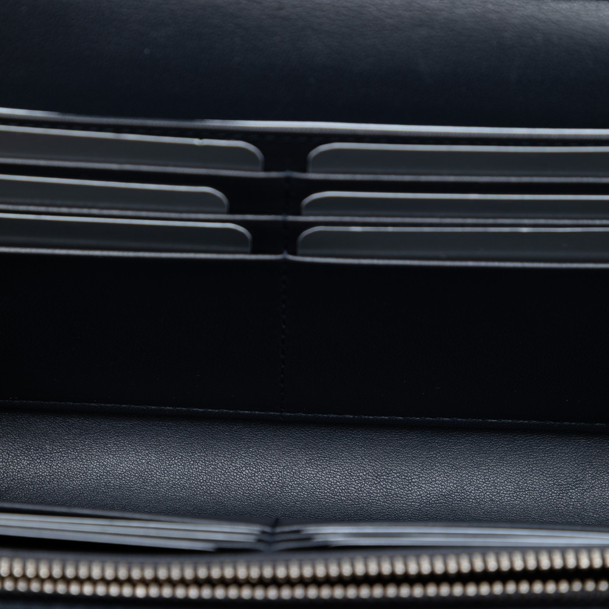 Metallic Patent Microcannage Lady Dior Croisiere Wallet On Chain - Image 4