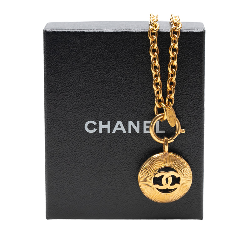Gold Plated CC Round Pendant Necklace - Image 5