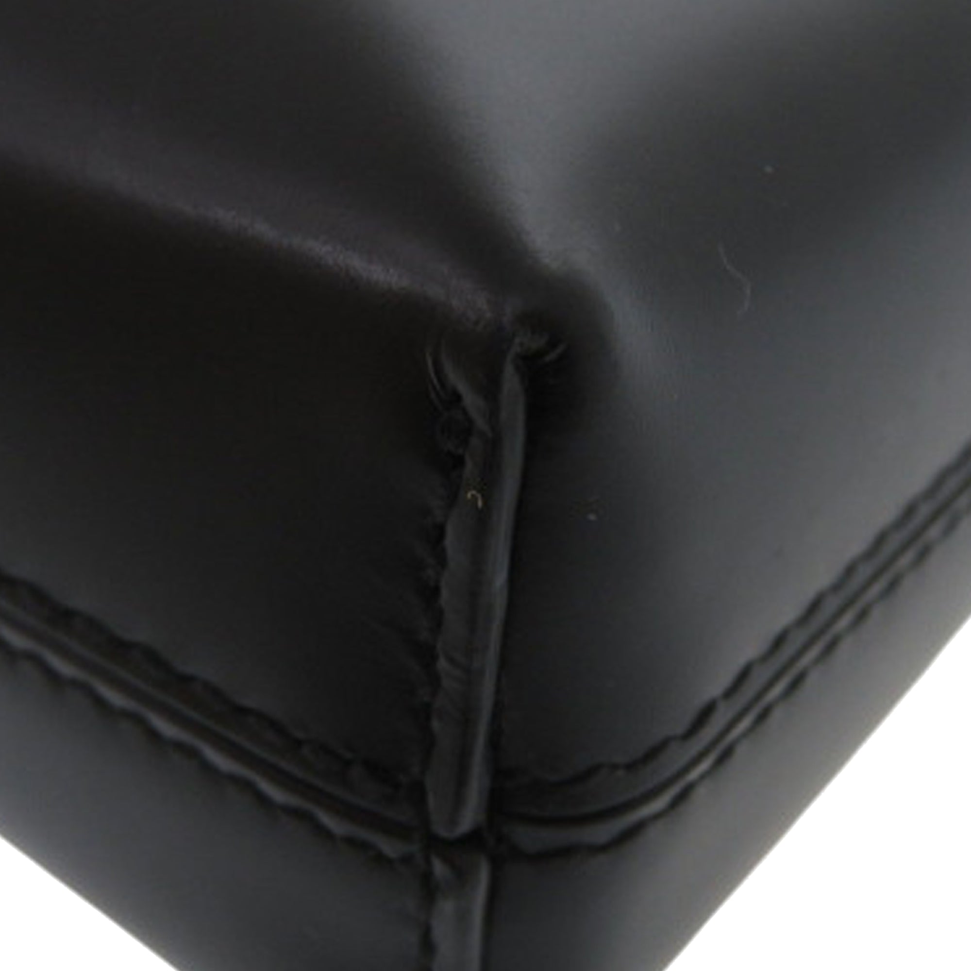 Leather Gancini Trifoglio Handbag - Image 9