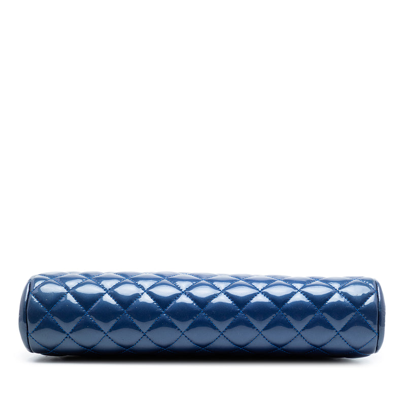 Quilted Patent Timeless Kiss Lock Clutch - Image 3