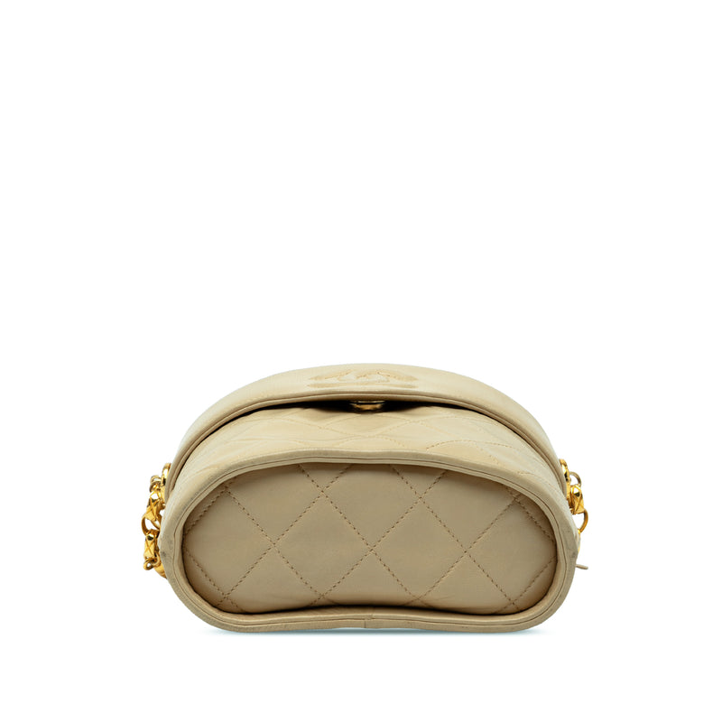 CC Quilted Lambskin Tassel Chain Vanity Bag - Image 3