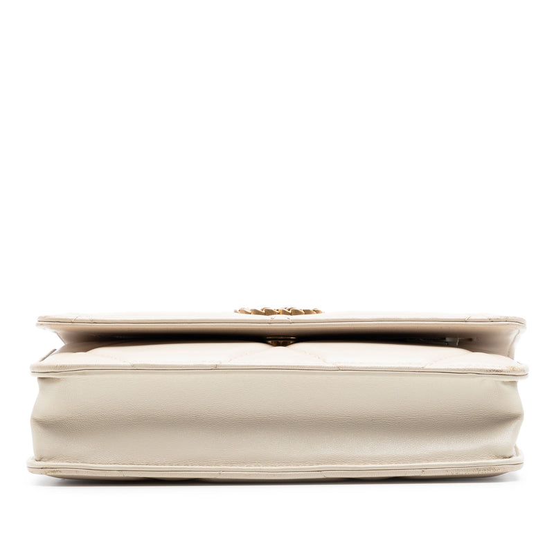 Quilted Lambskin 19 Wallet on Chain - Image 3