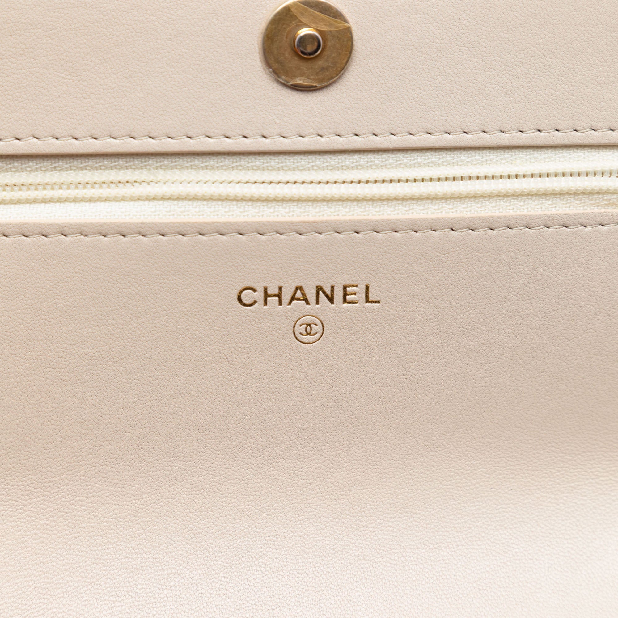 Quilted Lambskin 19 Wallet on Chain - Image 5