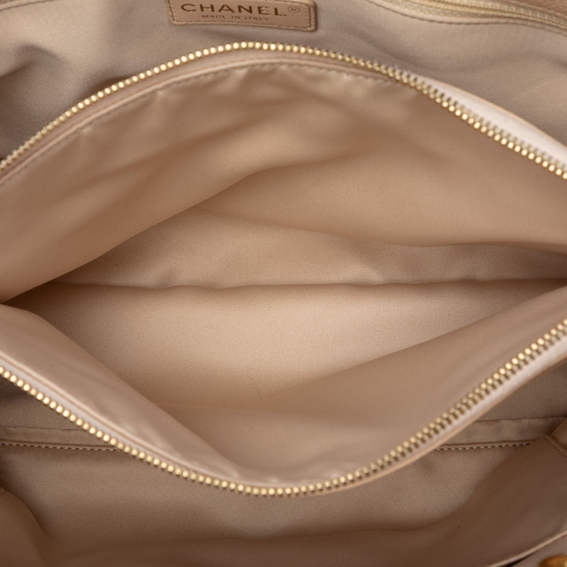 Caviar Grand Shopping Tote - Image 4