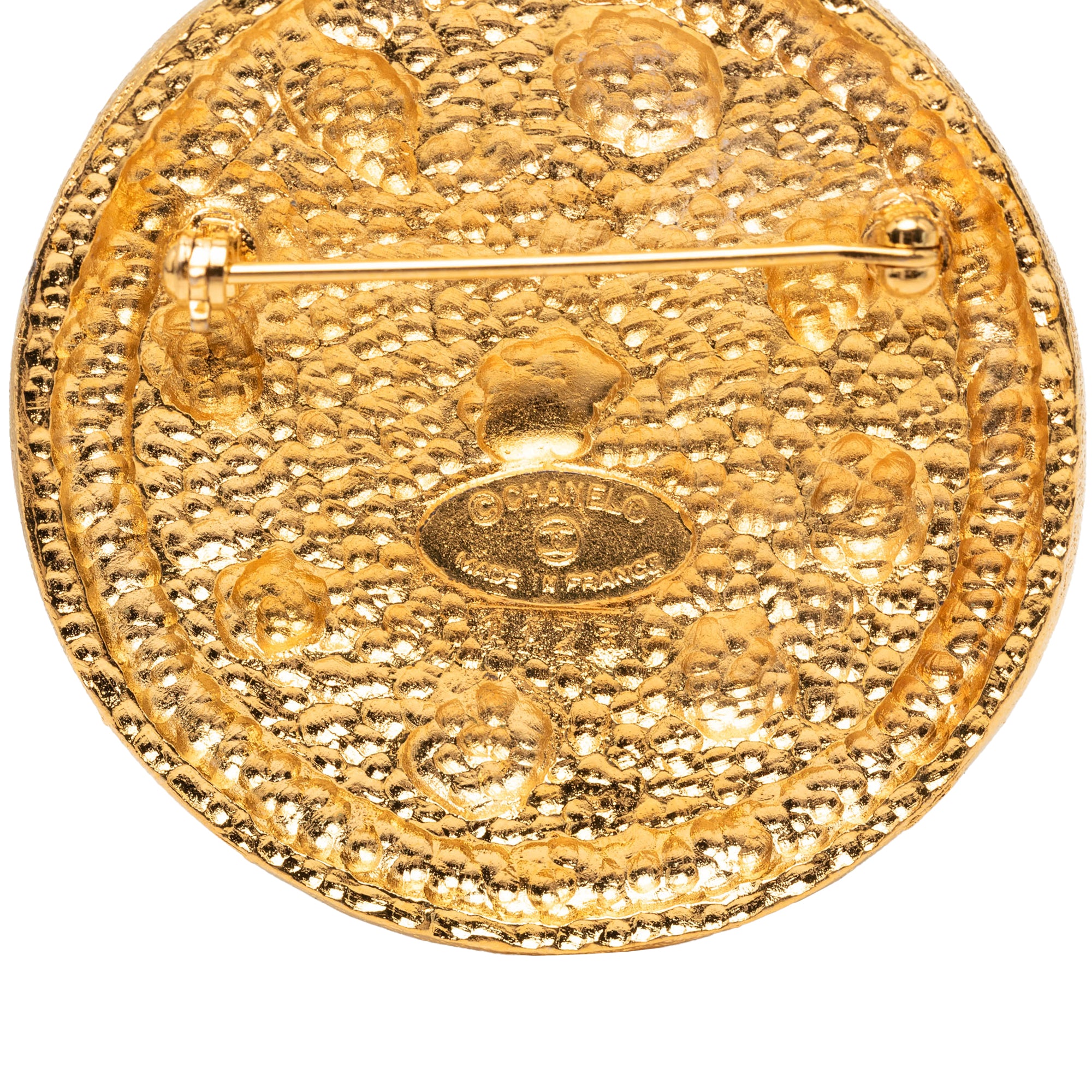 CC Gold Plated Swirl Medallion Brooch - Image 3