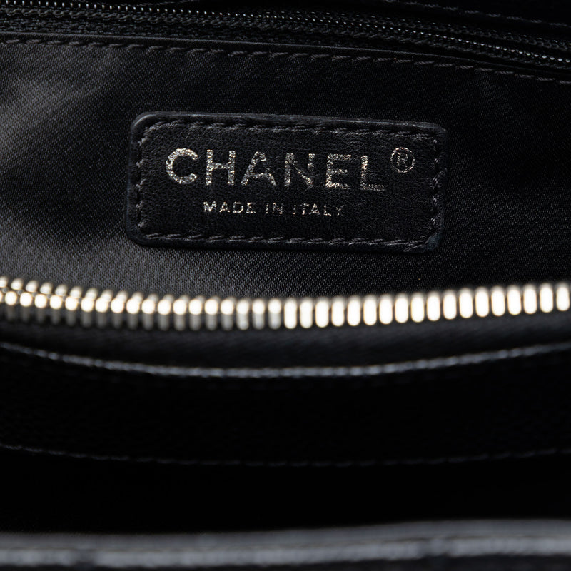 Caviar Grand Shopping Tote - Image 5