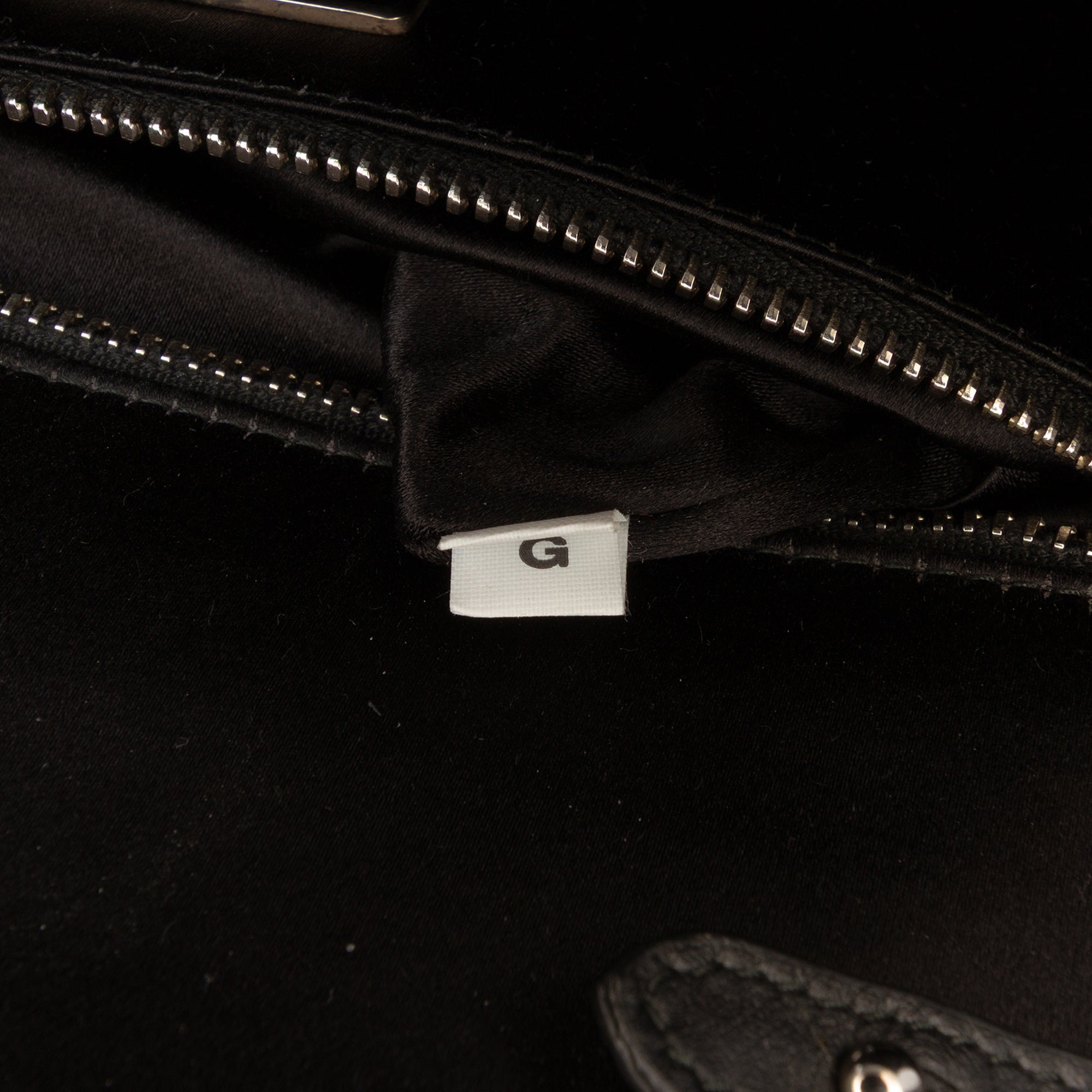 Sequin Embellished Baia Chain Flap - Image 8
