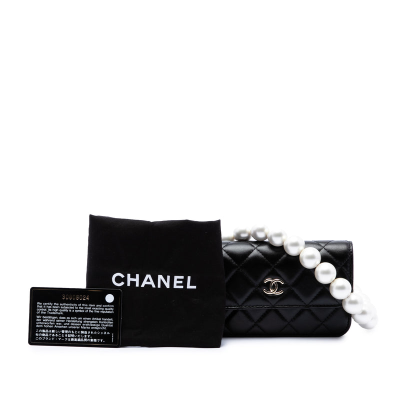 Quilted Lambskin Maxi Pearls Clutch With Chain - Image 7