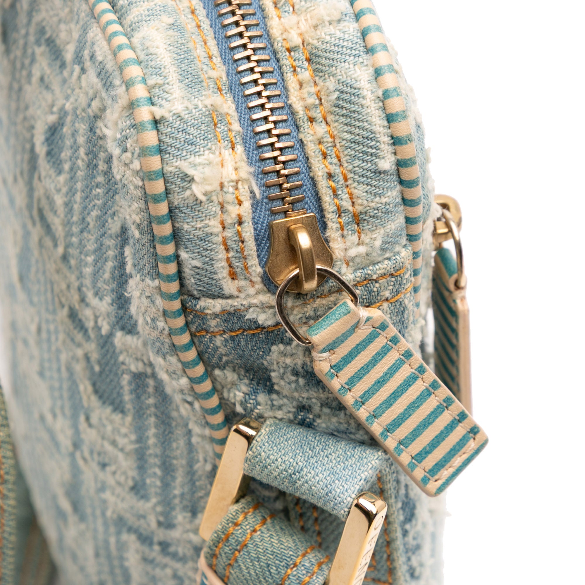 Zucca Denim Crossbody - Image 9