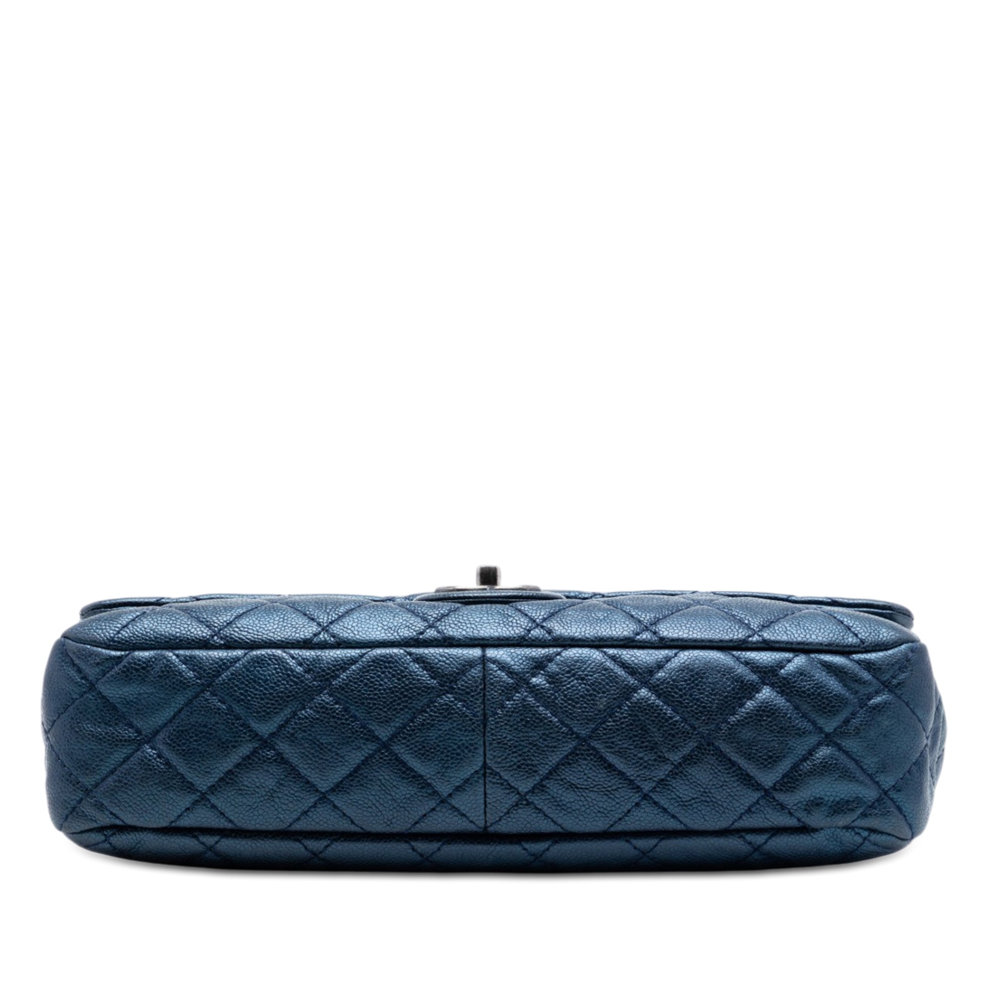 Jumbo Quilted Iridescent Caviar Easy Flap - Image 3