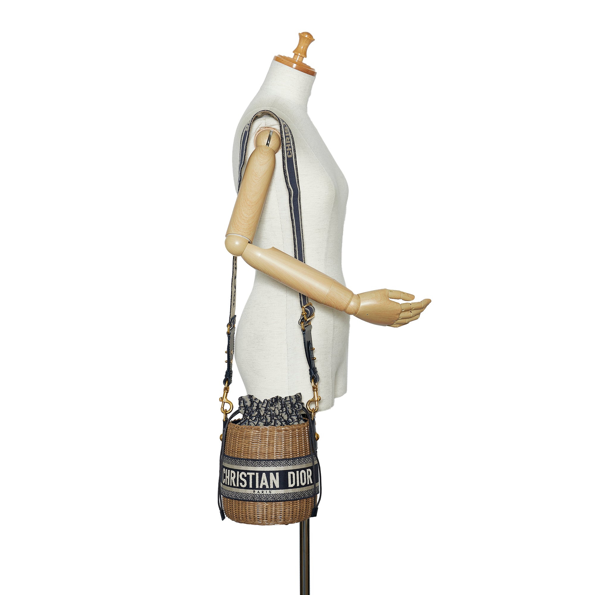 Oblique Wicker Bucket Bag - Image 11