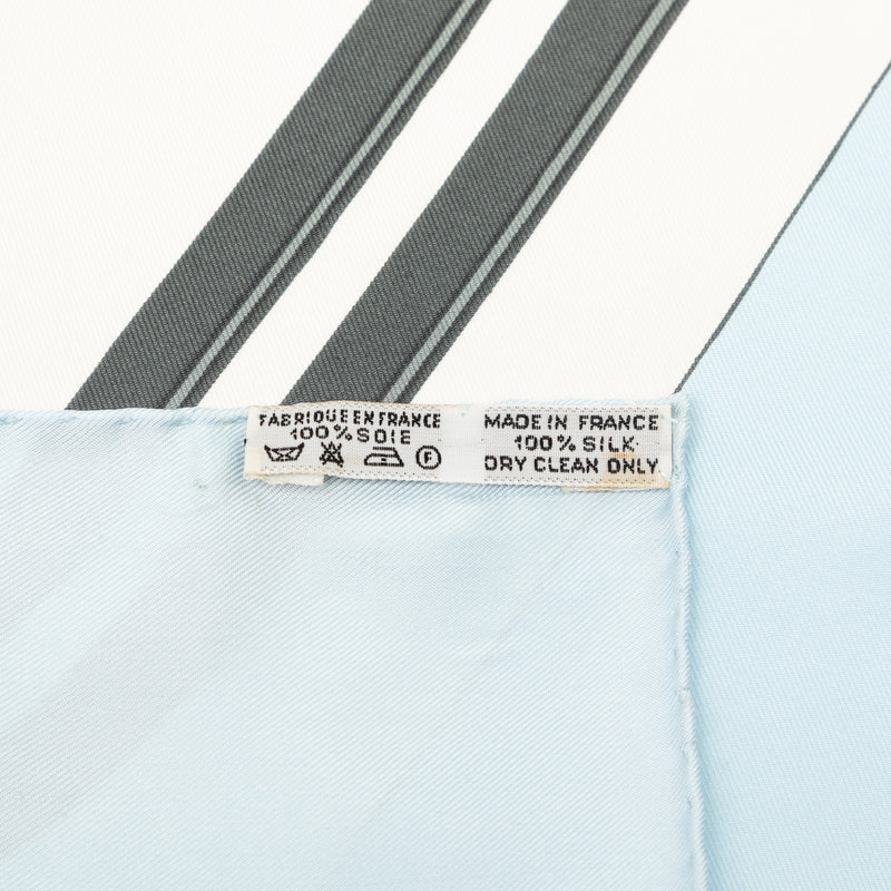Brides de Gala Silk Scarf 90 - Image 4