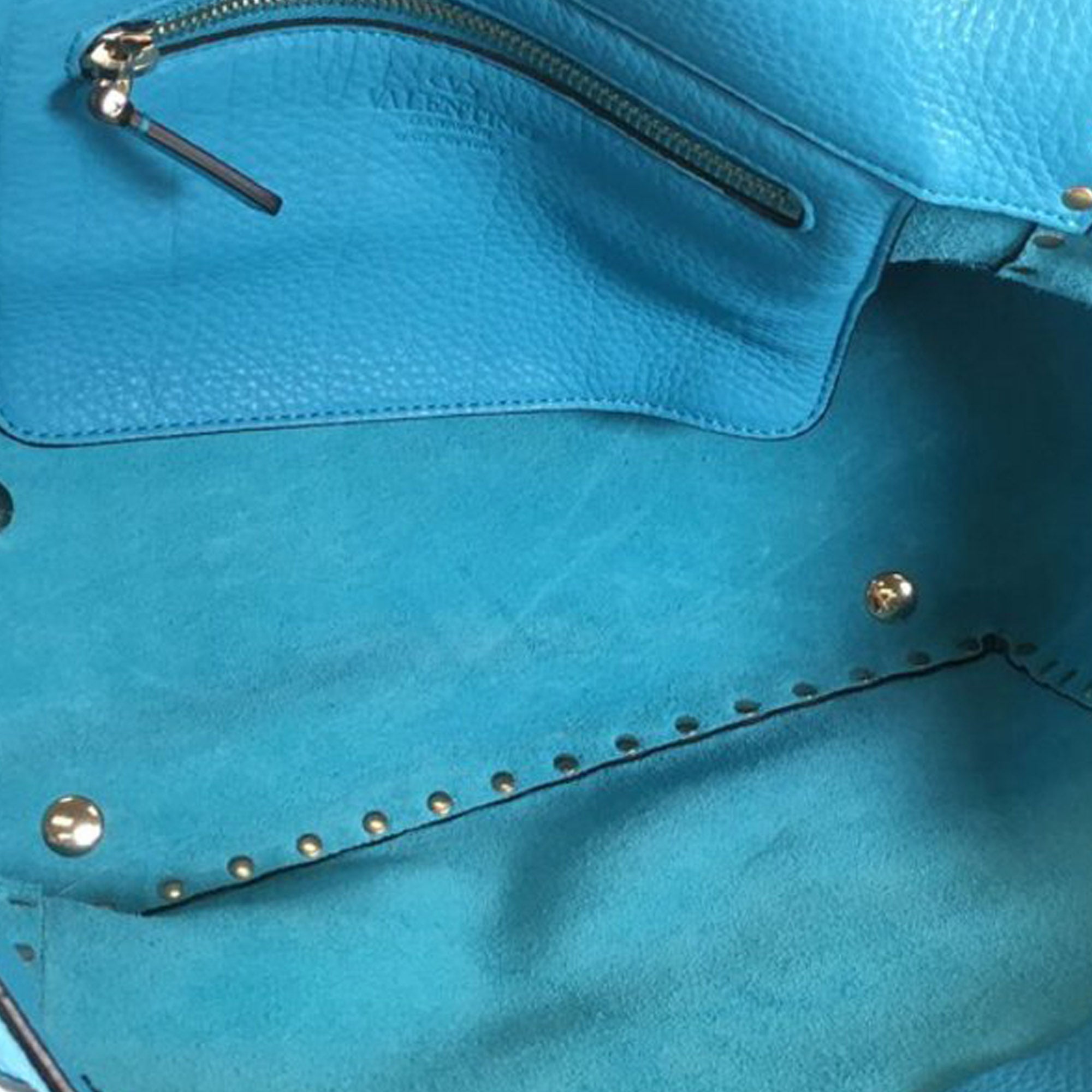 Small Grained Calfskin Rockstud Trapeze Satchel - Image 4