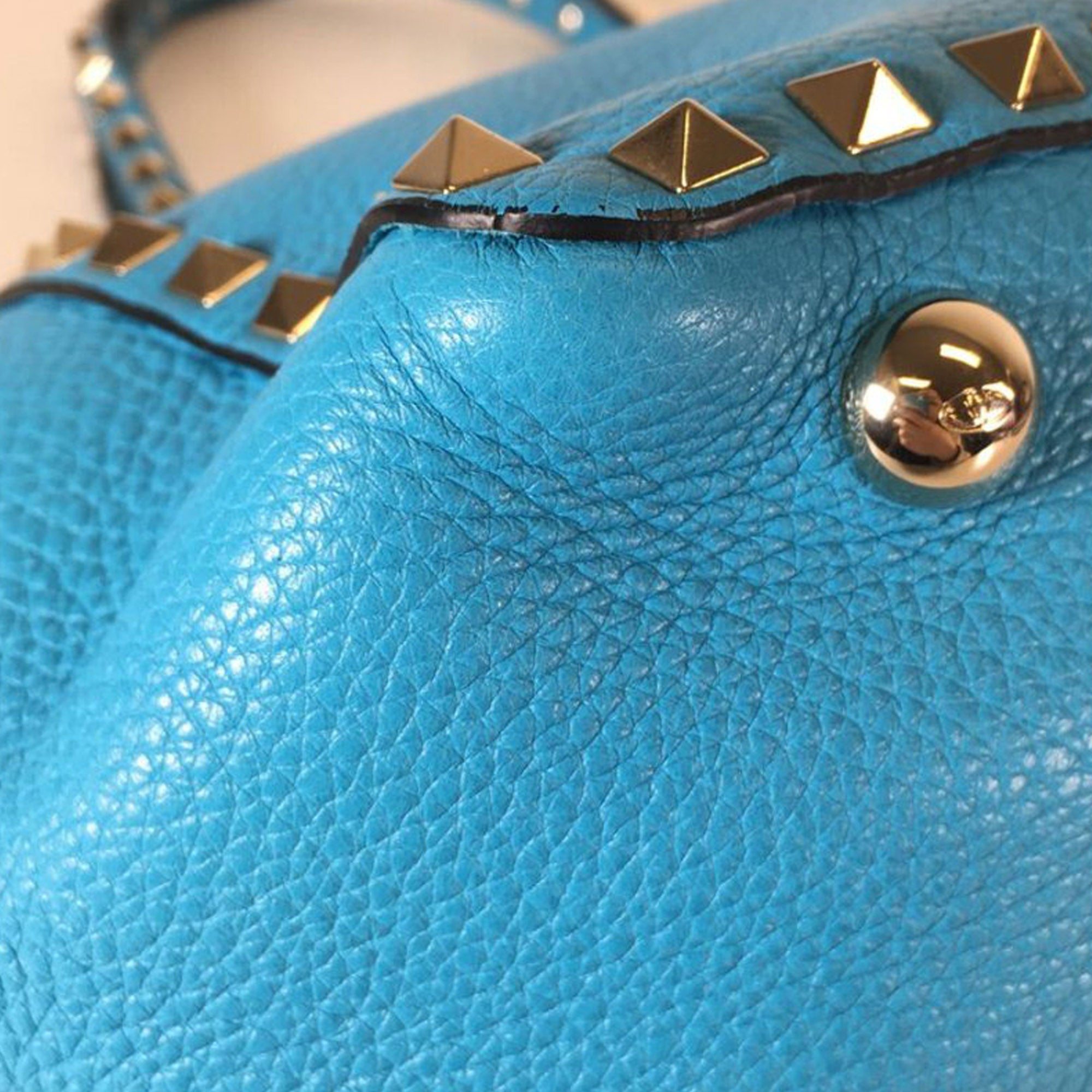 Small Grained Calfskin Rockstud Trapeze Satchel - Image 8