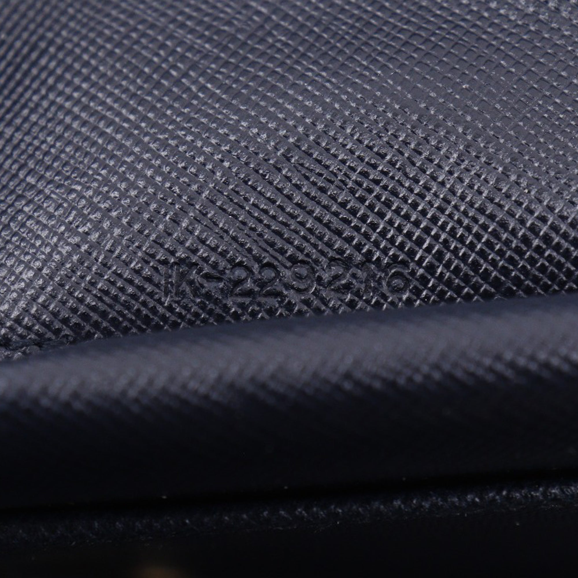 Leather Gancini Trifold Small Wallet - Image 7
