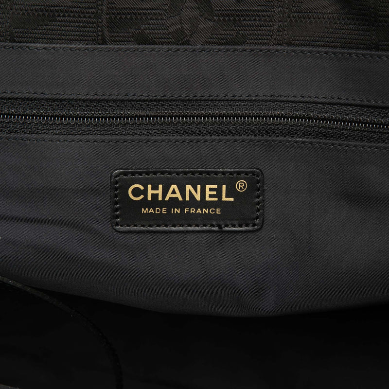New Travel Line Nylon Tote - Image 5