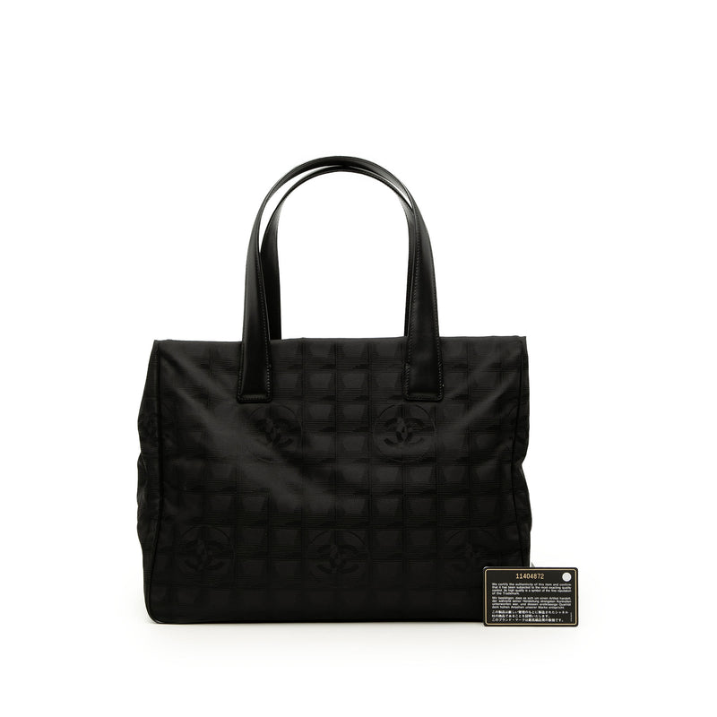 New Travel Line Nylon Tote - Image 7